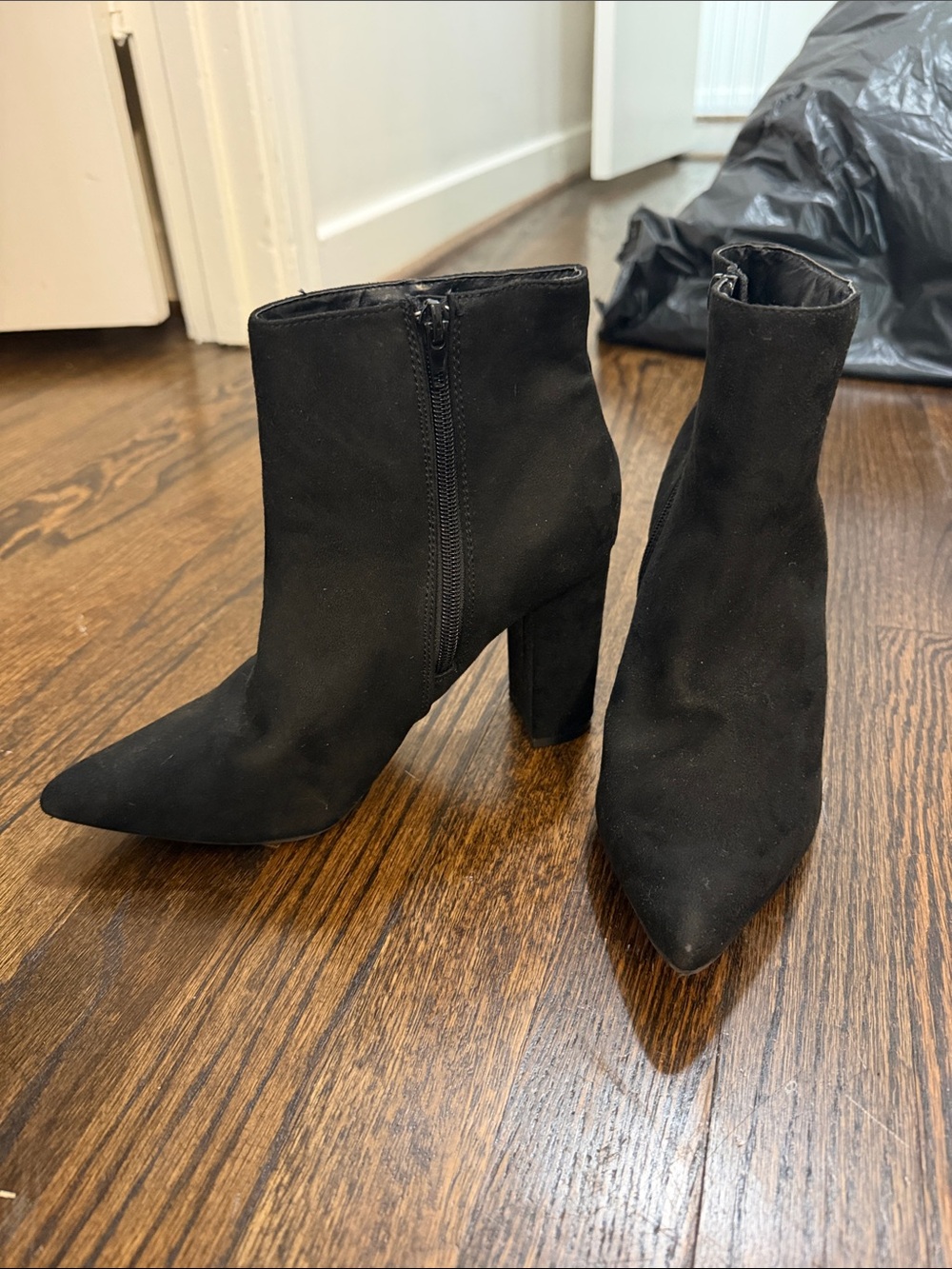 Bamboo size 8 Black Suede Pointed Toe Ankle Boots - Women's Fashion Heels